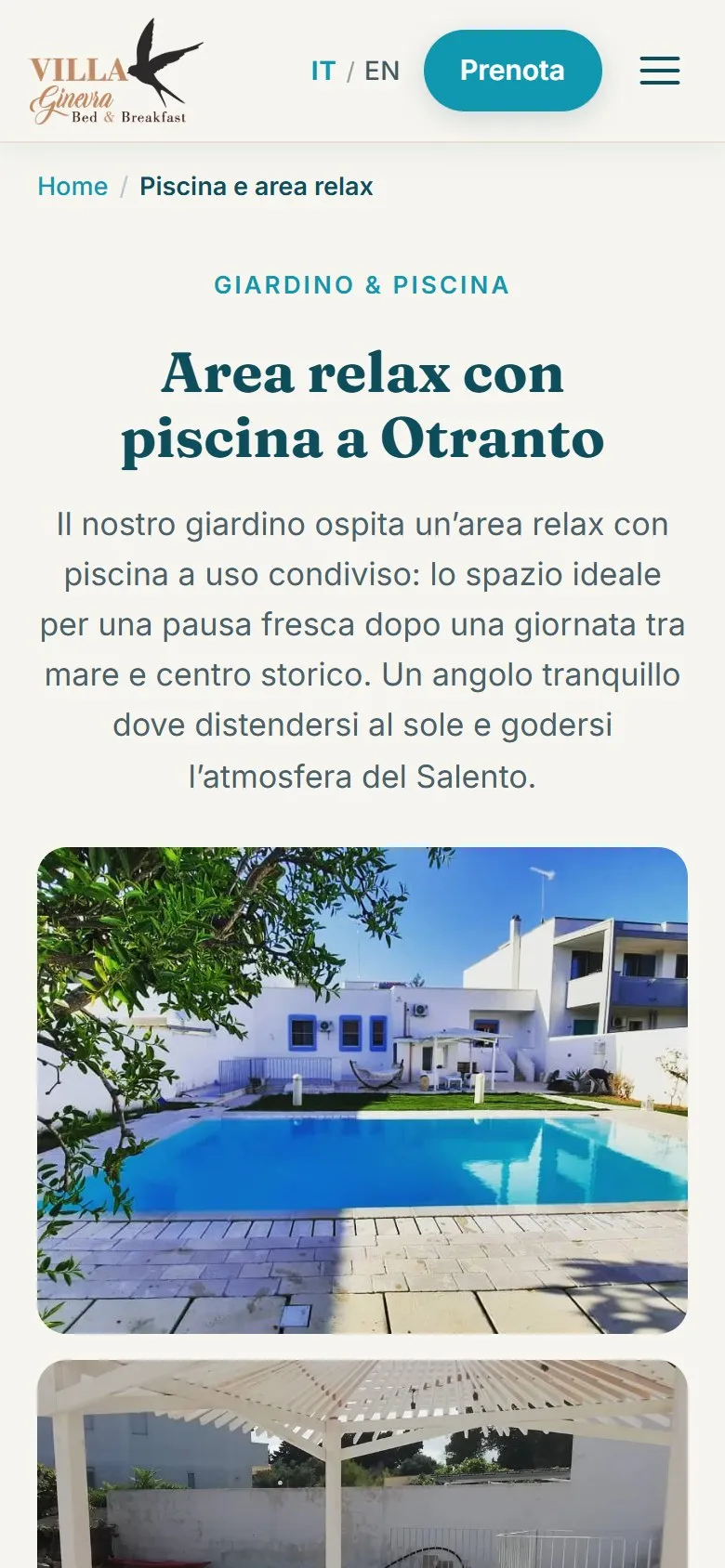 Pagina della piscina su telefono, con il titolo, il testo introduttivo e la prima foto della piscina a tutta larghezza.
